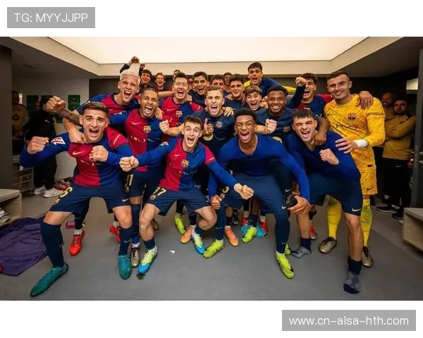 巴萨反越位配合完美,莱万补射擦网入网 巴萨反越位配合完美,莱万补射擦网入网