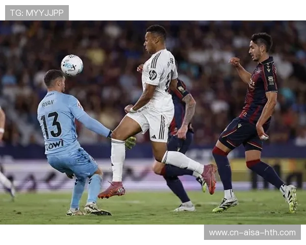 姆巴佩VS萨拉赫：欧冠射手王之争，姆巴佩在巴萨踢过球吗